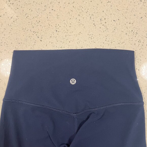 LULULEMON "In Movement" High-Rise Crop Everlux 19" or 25" | Sz 4 | True Navy - Picture 5 of 9